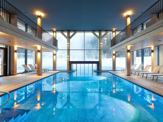 wellness-schwimmbad-hotel-suedtirol.jpg